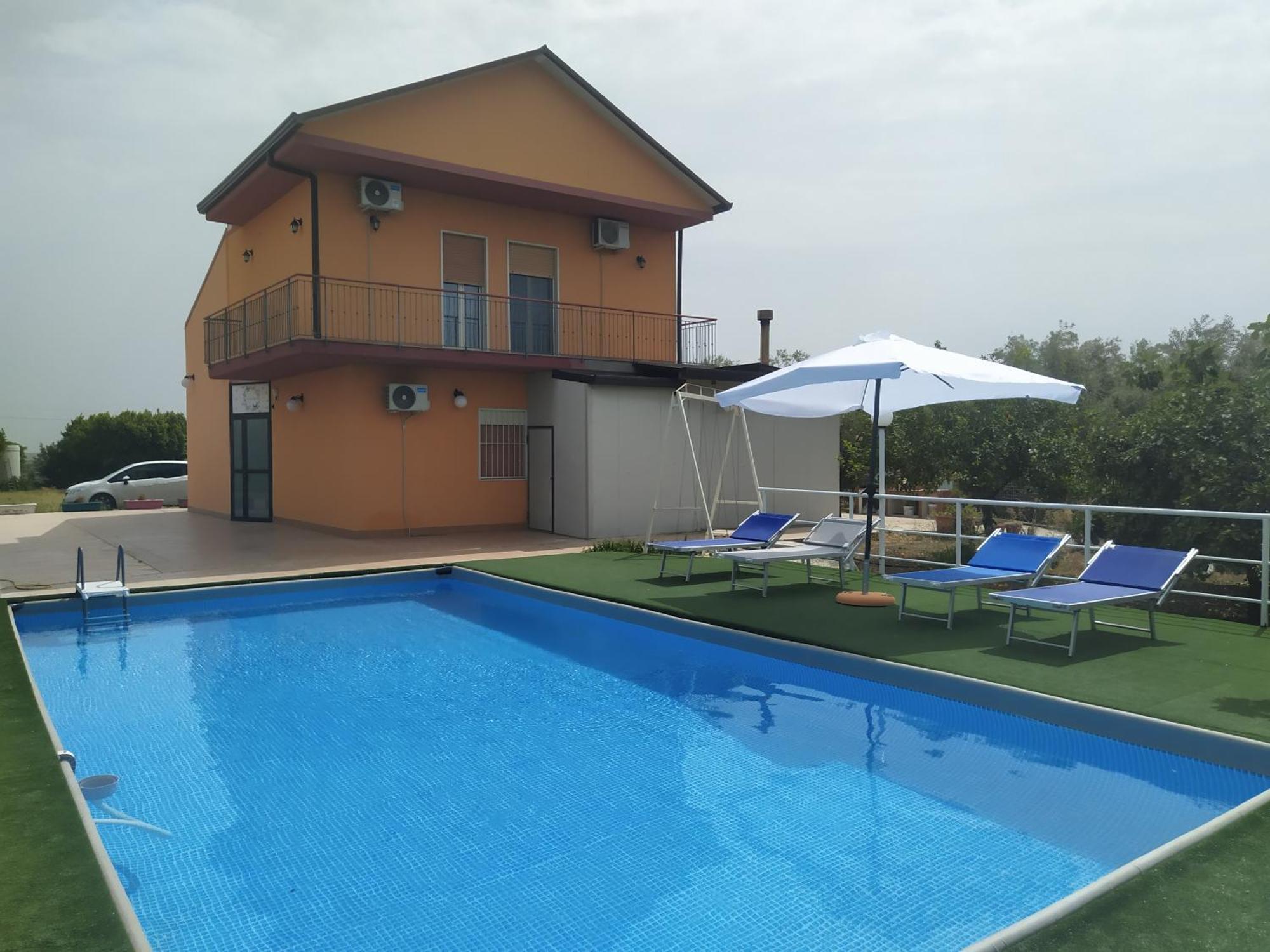 Rainbow Apartment Scordia Экстерьер фото